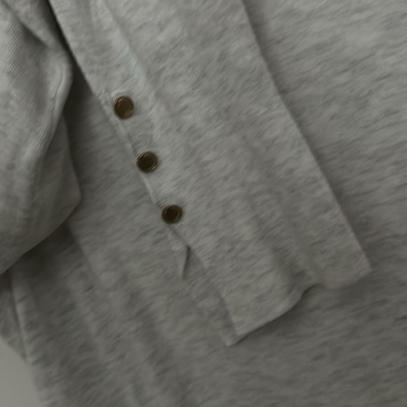 Zara women’s large grey knit - Picture 5 of 5